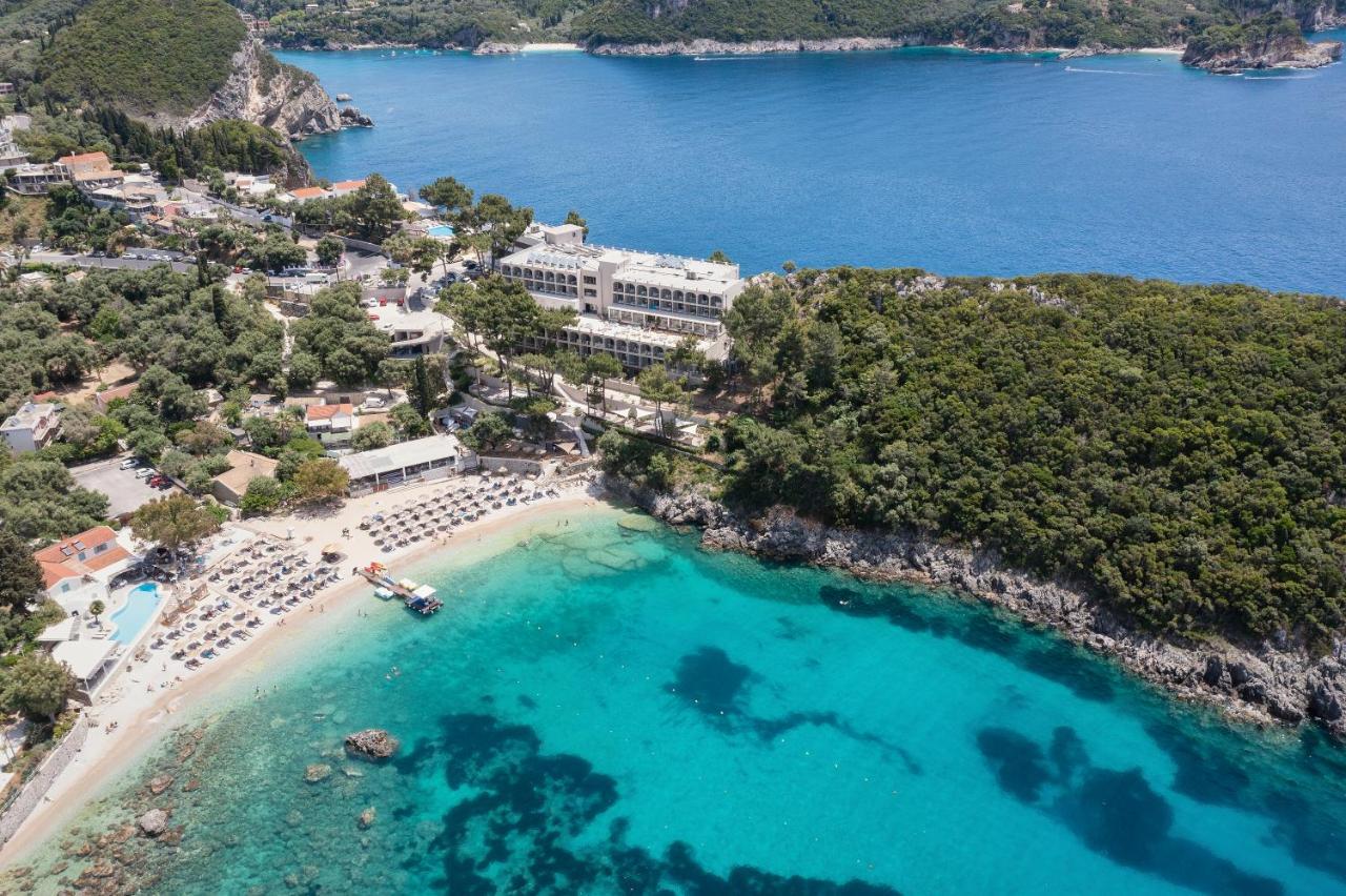 Akrotiri Beach Resort Hotel - Adult Friendly Paleokastritsa Luaran gambar Aerial view of the bay