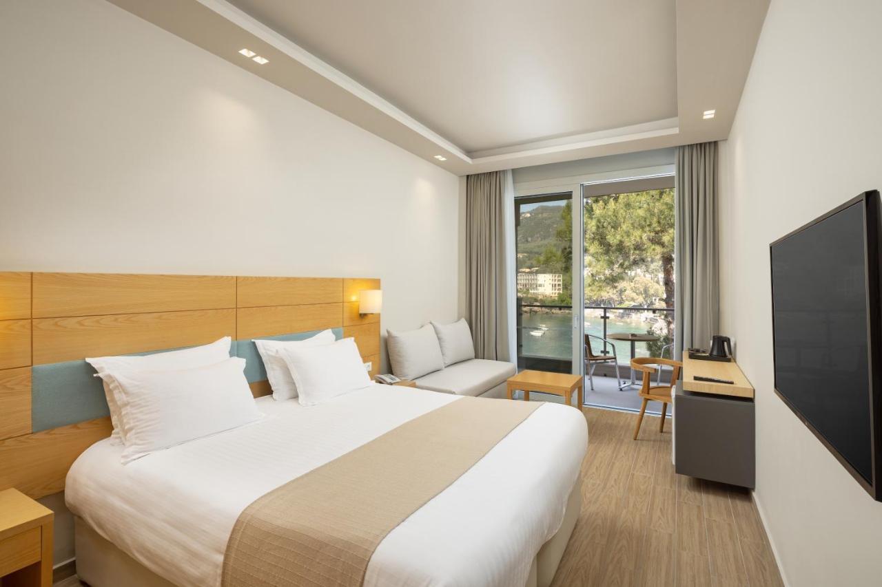 Akrotiri Beach Resort Hotel - Adult Friendly Paleokastritsa Luaran gambar A room at the hotel
