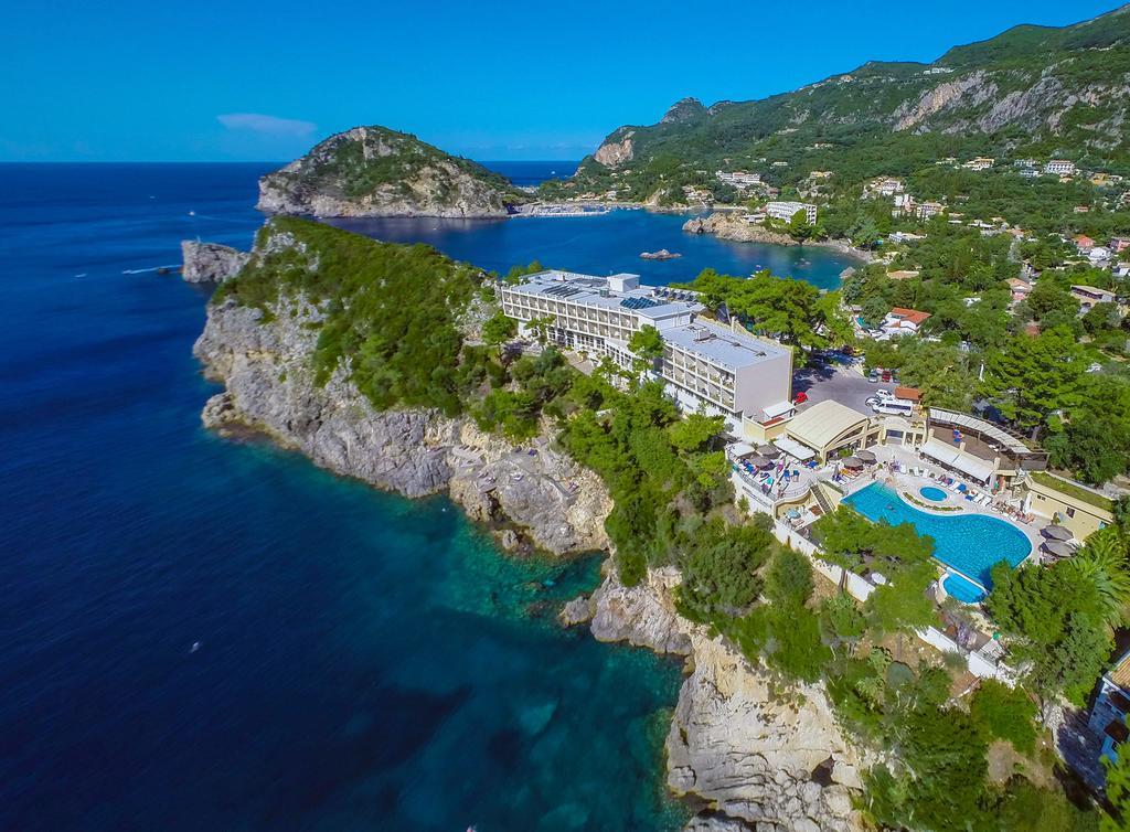 Akrotiri Beach Resort Hotel - Adult Friendly Paleokastritsa Luaran gambar Aerial view of the resort