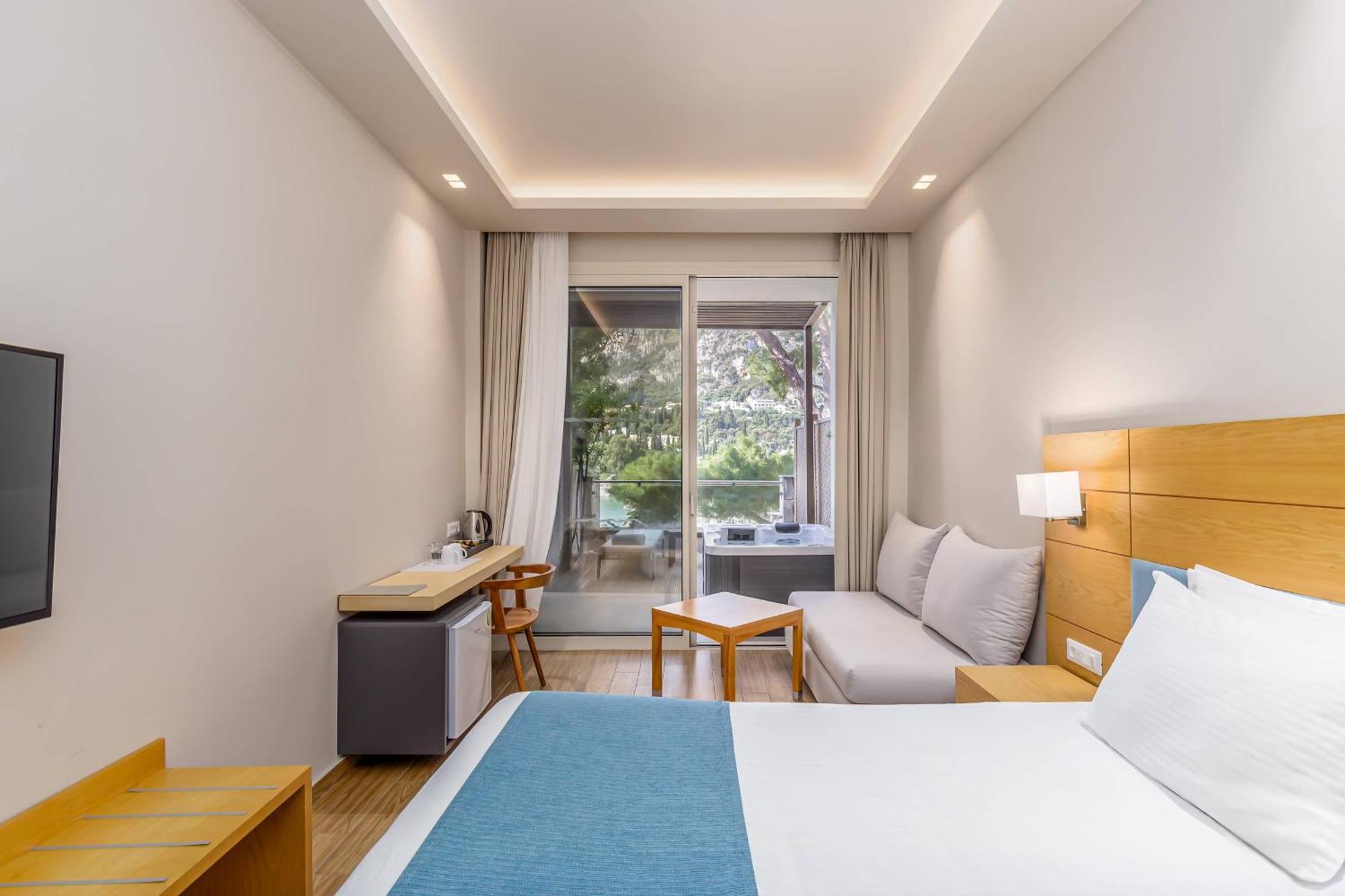 Akrotiri Beach Resort Hotel - Adult Friendly Paleokastritsa Luaran gambar A room at the hotel