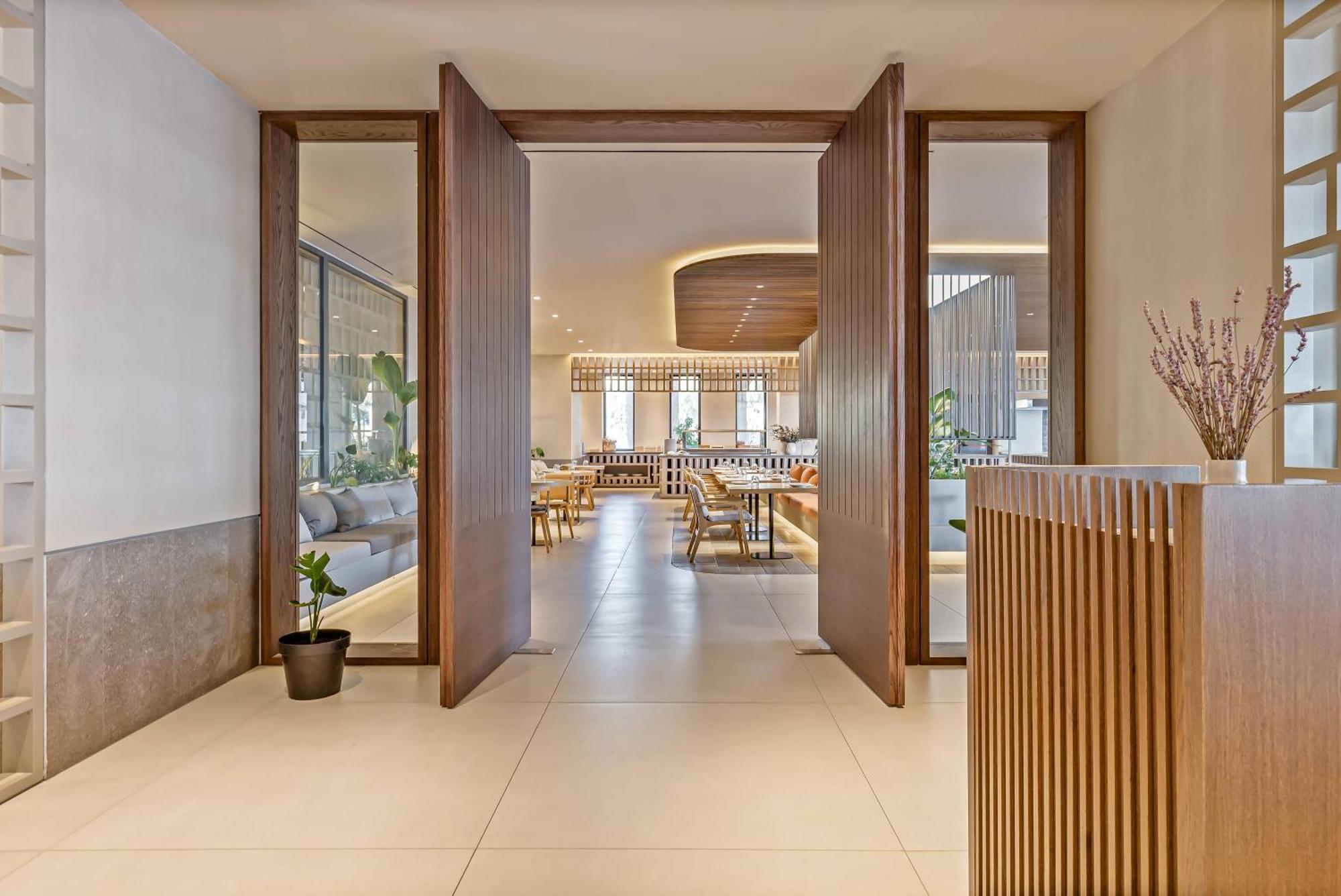Akrotiri Beach Resort Hotel - Adult Friendly Paleokastritsa Luaran gambar Entrance to the restaurant
