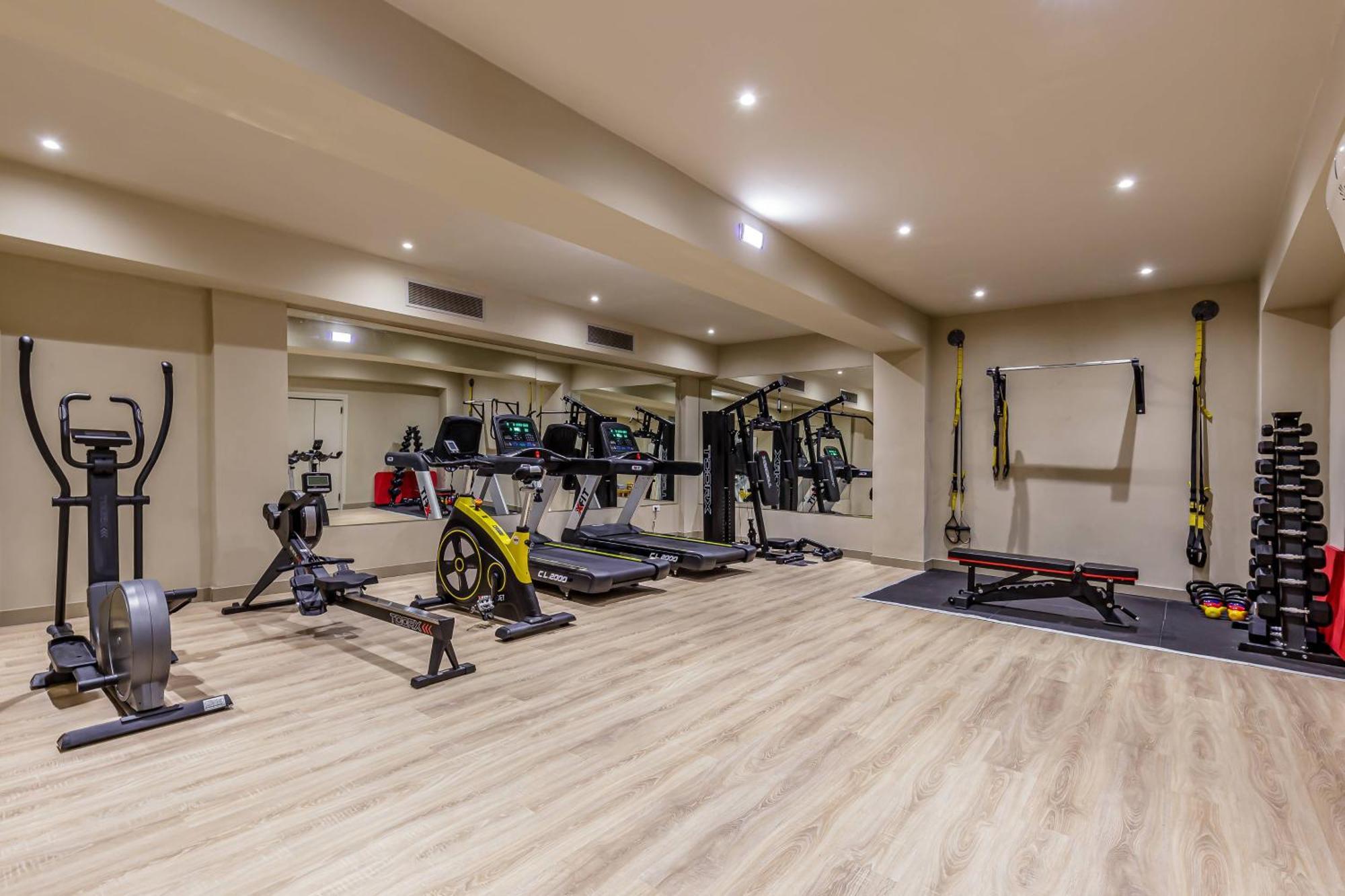 Akrotiri Beach Resort Hotel - Adult Friendly Paleokastritsa Luaran gambar The gym at the hotel